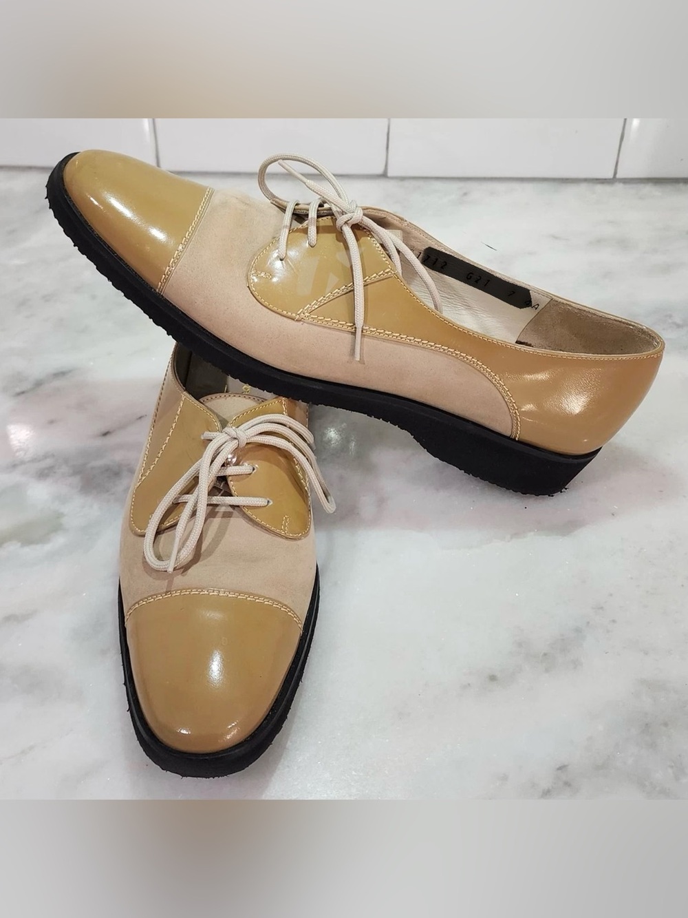 ‼️Salvatore Ferragamo Two-Tone Beige Cream Lace-Up Derby Oxfords